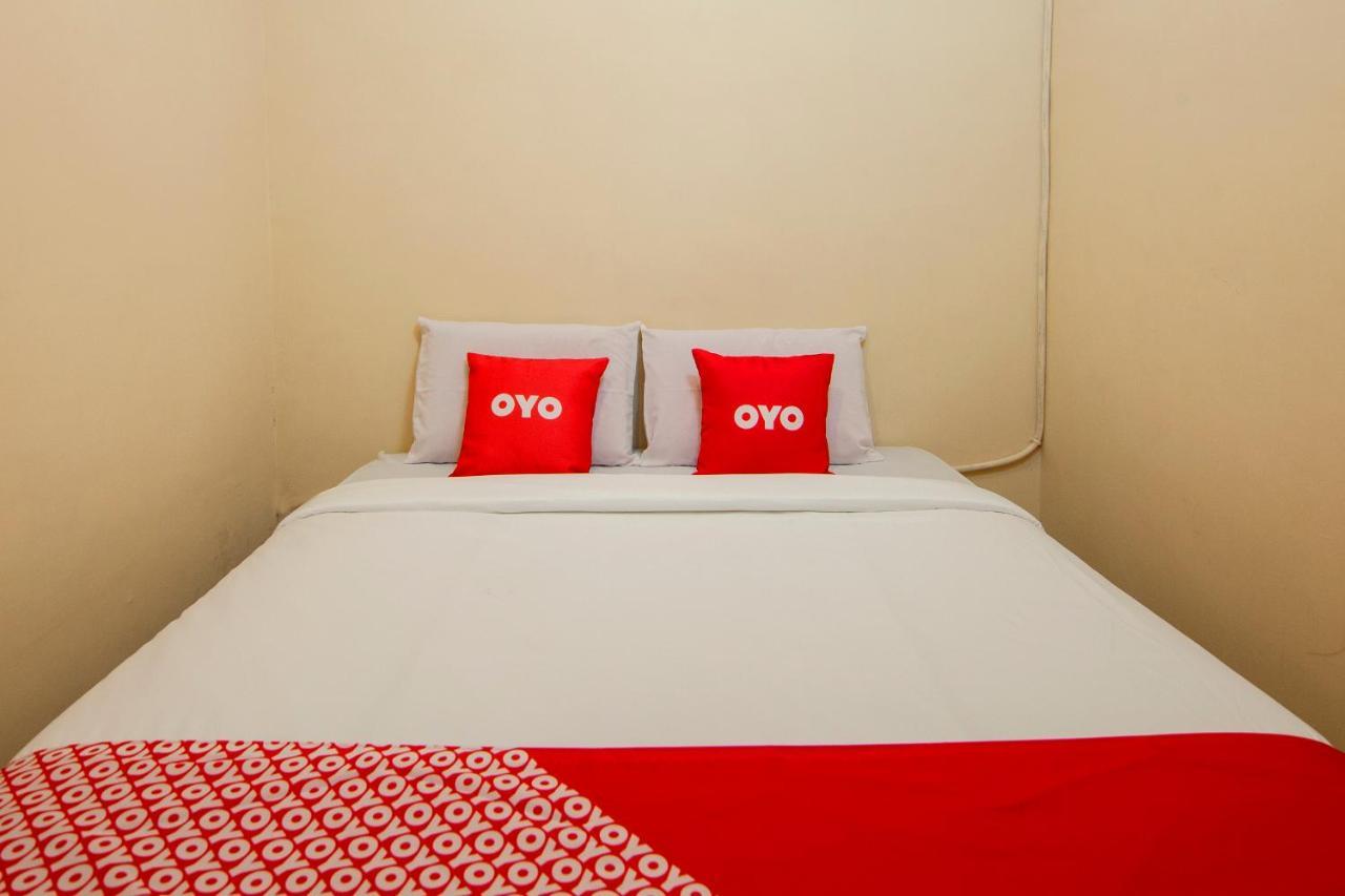 Oyo 2045 Hotel 211 Parapat Εξωτερικό φωτογραφία